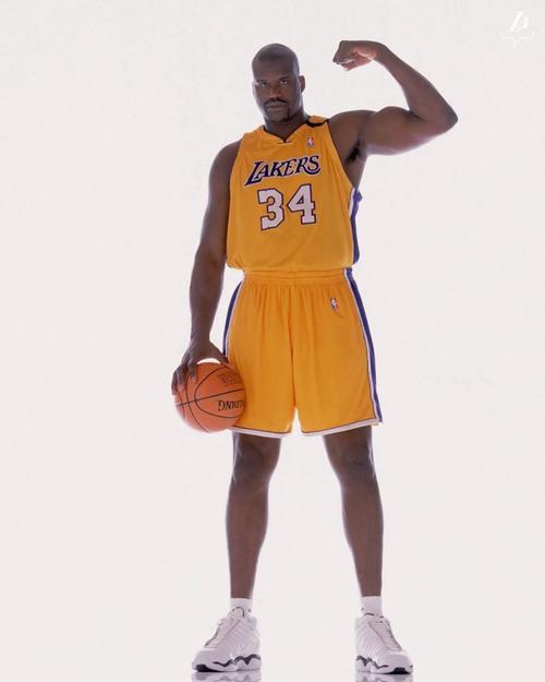 米体：法国电视台取消转播年轻人vs里尔，因前者胸前广告违规（米体：因伯尔尼年轻人胸前广告违规，法国电视台取消其对阵里尔的直播）