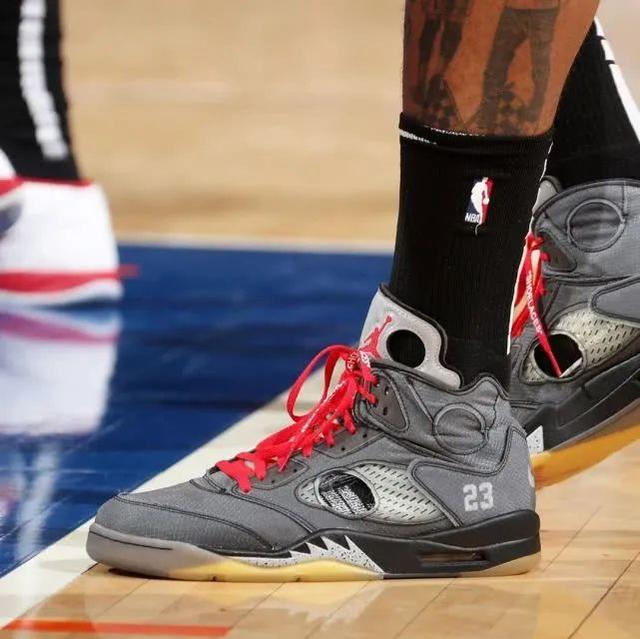 赫伊森在动物园游玩 ​​​（赫伊森的动物园之旅）