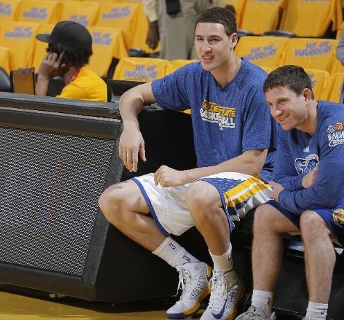 鱼缸论继续！霍伊伦双响助球队回榜首，头顶脚踢荣膺全场最佳（鱼缸论仍在发酵！霍伊伦梅开二度助队重返榜首，头顶脚踢加冕全场最佳）