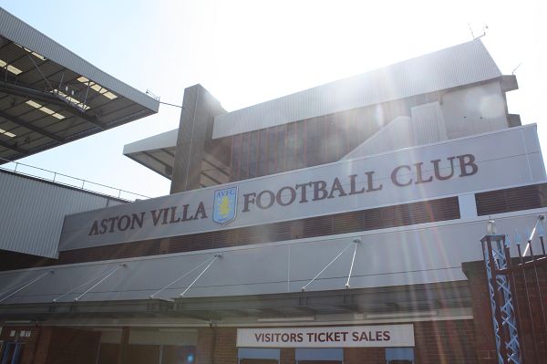 奥尼尔：仅乔科詹可以被讨论GOAT，球员不能自封GOAT（奥尼尔：GOAT讨论仅限乔丹科比詹姆斯，球员别自封GOAT）