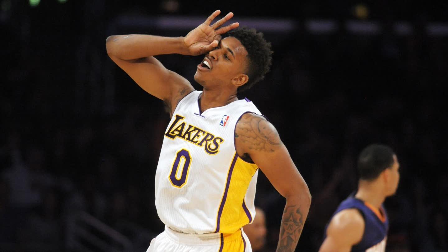 爱德华兹38分唐斯40+13 森林狼力克尼克斯3连胜（唐斯40+13携手爱德华兹38分，森林狼击败尼克斯豪取三连胜）