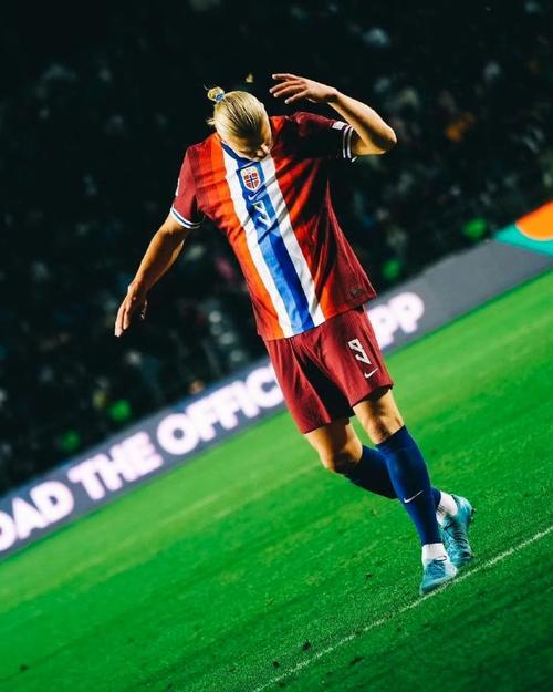 2026美加墨世界杯分组抽签结果出炉，姆巴佩、哈兰德小组赛相遇！（2026美加墨世界杯分组揭晓：姆巴佩与哈兰德同组相逢！）