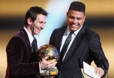 劳塔罗进球后比出A字，把进球献给受伤的前队友阿什拉夫（劳塔罗破门后摆出“A”手势，致敬受伤的昔日队友阿什拉夫）